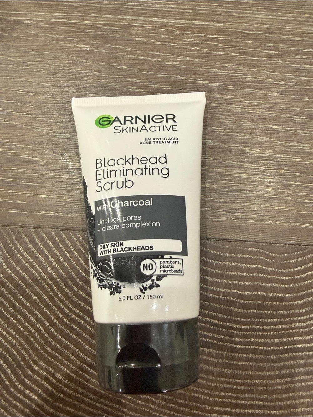 NWT Garnier SkinActive Blackhead Eliminating Scrub with Charcoal 5 fl oz